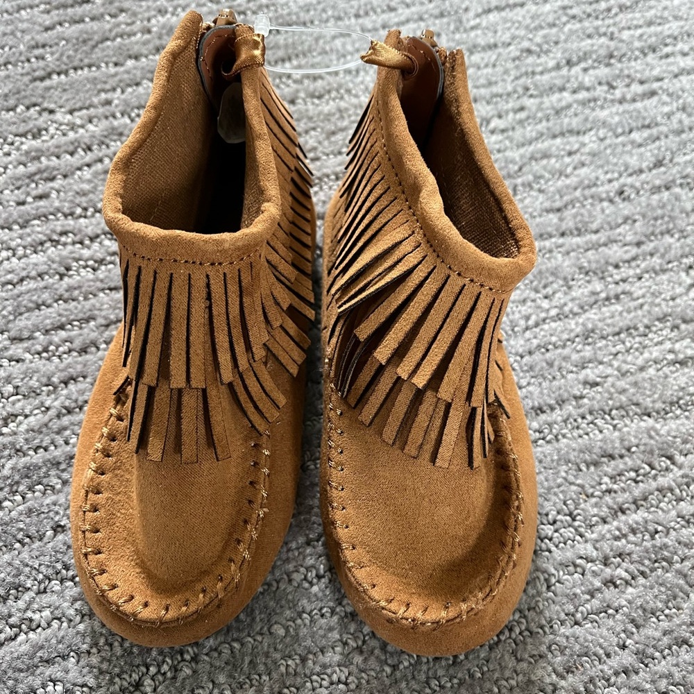 👞 Brand NEW Old Navy booties 👞